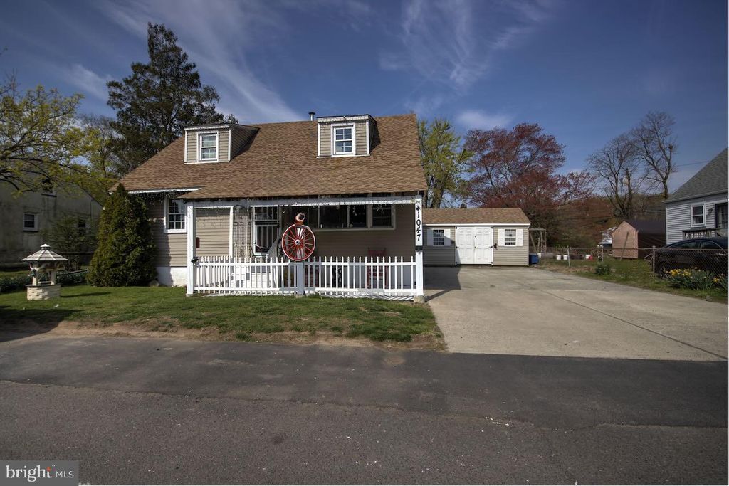 1047 HARRISON ST, Bristol, PA 19007