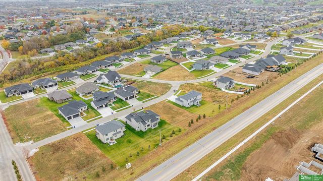 7814 N 167 Avenue, Bennington, NE 68007