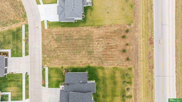 7814 N 167 Avenue, Bennington, NE 68007