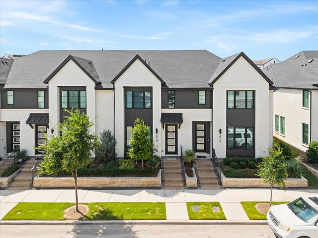 818 Trace Hawk Lane, Arlington, TX 76005