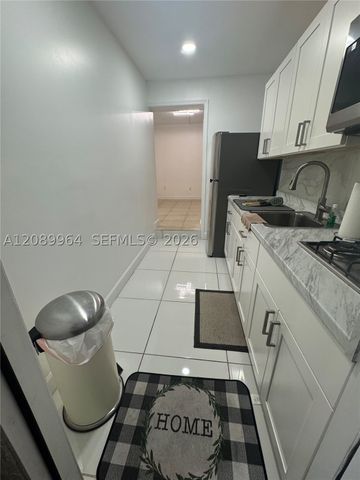 9819 NW 4th Ter 9819, Miami, FL 33172