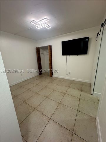 9819 NW 4th Ter 9819, Miami, FL 33172