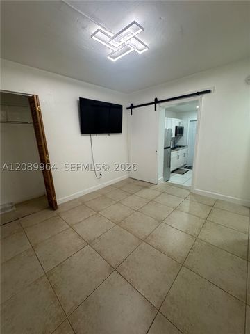 9819 NW 4th Ter 9819, Miami, FL 33172
