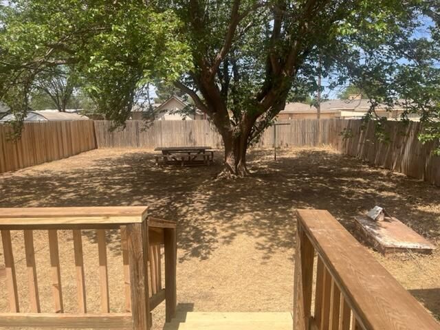 2312 N 1st Street, Tahoka, TX 79373