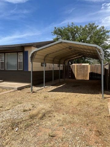 2312 N 1st Street, Tahoka, TX 79373