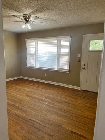 2312 N 1st Street, Tahoka, TX 79373