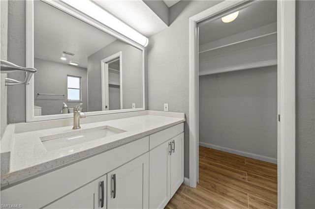 5146 Glade CT, Cape Coral, FL 33904