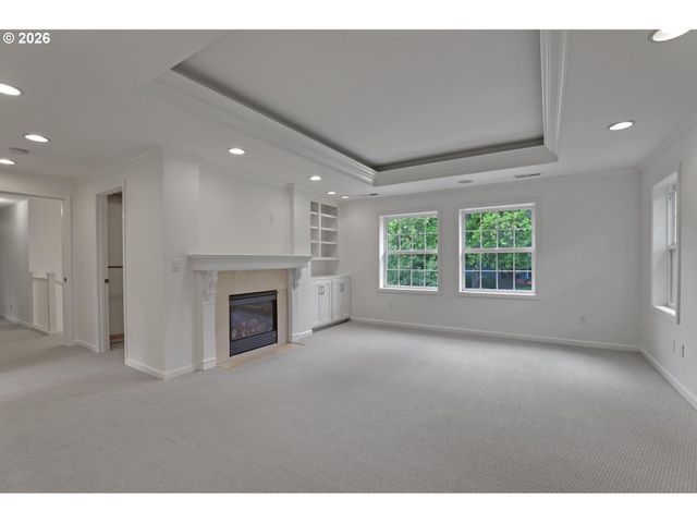 6730 Sw PRESLYNN Dr, Portland, OR 97225