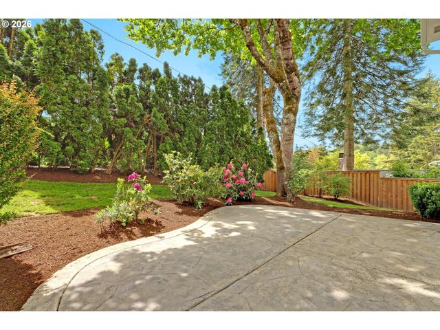 6730 Sw PRESLYNN Dr, Portland, OR 97225