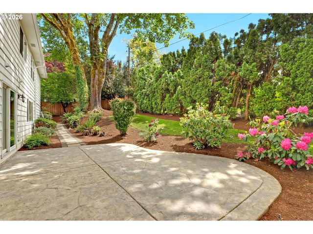 6730 Sw PRESLYNN Dr, Portland, OR 97225
