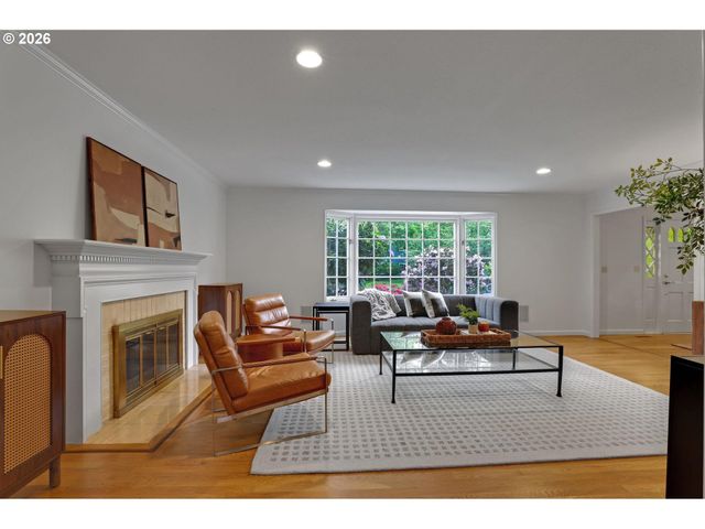 6730 Sw PRESLYNN Dr, Portland, OR 97225