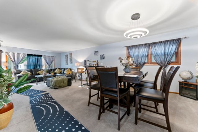 1895 Birch Street, Des Plaines, IL 60018