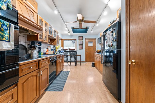 1895 Birch Street, Des Plaines, IL 60018