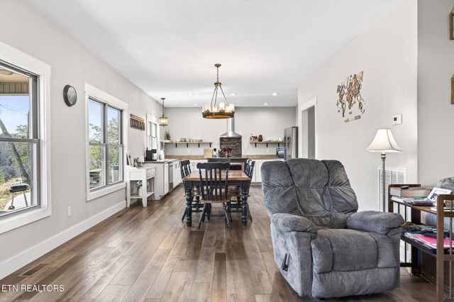 1156 Sunset Ridge Drive, Crossville, TN 38571