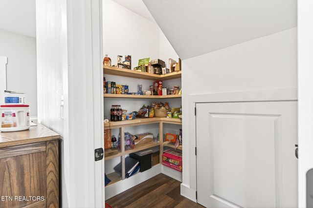 1156 Sunset Ridge Drive, Crossville, TN 38571