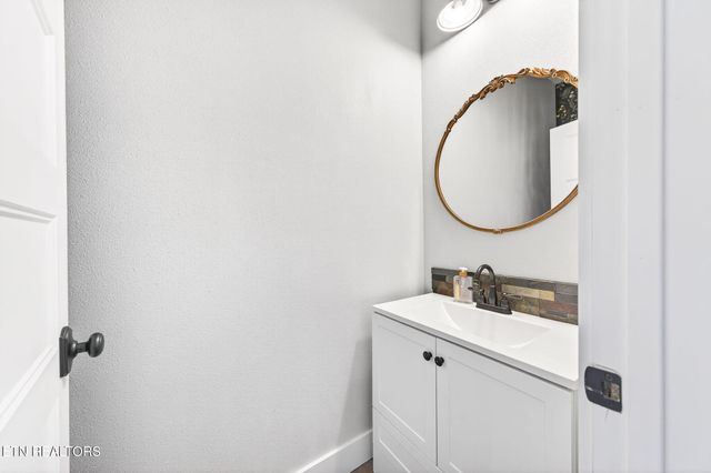 1156 Sunset Ridge Drive, Crossville, TN 38571