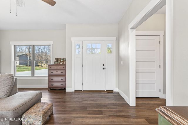 1156 Sunset Ridge Drive, Crossville, TN 38571