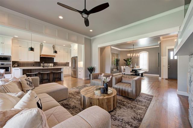 5317 Gateway Bridge Court, Edmond, OK 73034