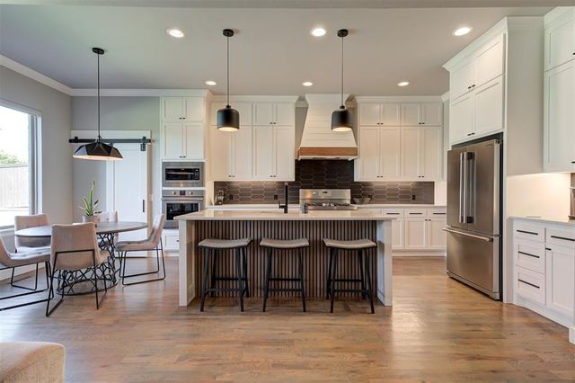 5317 Gateway Bridge Court, Edmond, OK 73034
