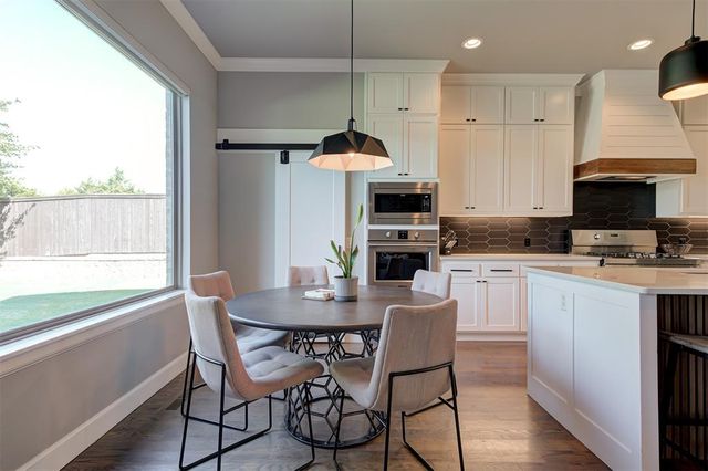 5317 Gateway Bridge Court, Edmond, OK 73034