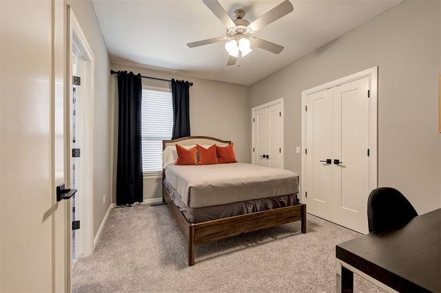 5317 Gateway Bridge Court, Edmond, OK 73034