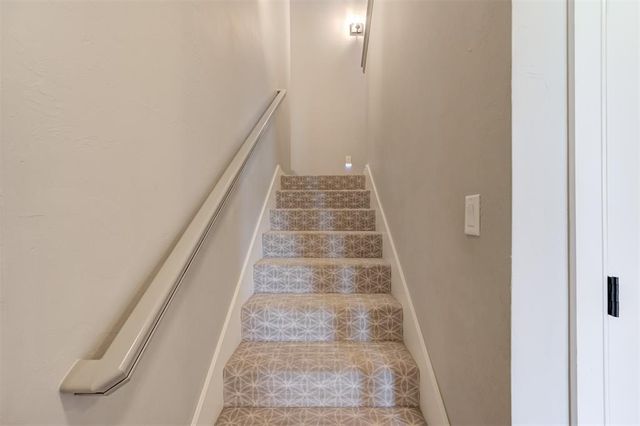 5317 Gateway Bridge Court, Edmond, OK 73034