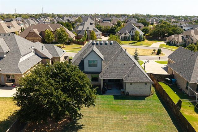 5317 Gateway Bridge Court, Edmond, OK 73034