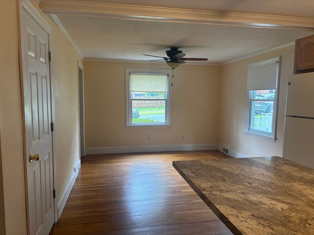 137 Appleton St, Springfield, MA 01108