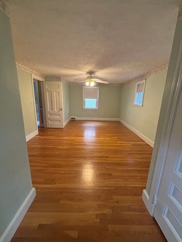 137 Appleton St, Springfield, MA 01108