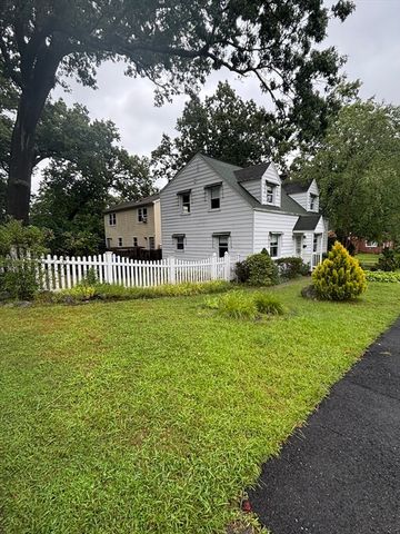 137 Appleton St, Springfield, MA 01108