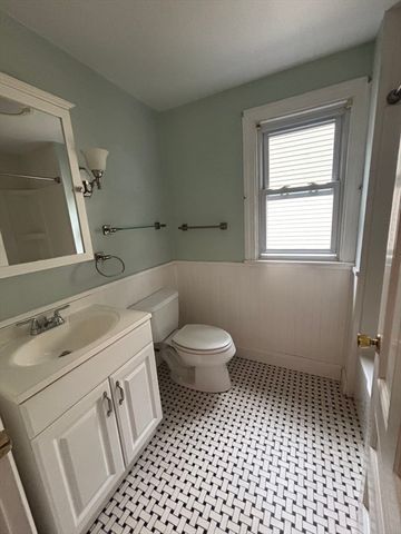 137 Appleton St, Springfield, MA 01108