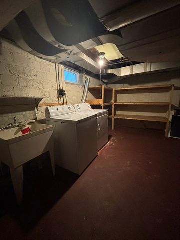 137 Appleton St, Springfield, MA 01108