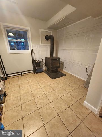 14464 LIPSCOMB HILL LN, Milford, VA 22514