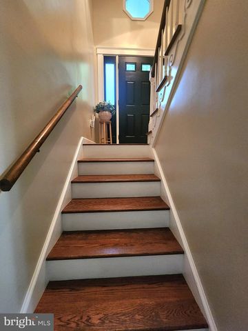 14464 LIPSCOMB HILL LN, Milford, VA 22514