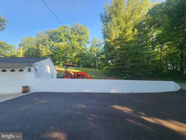 14464 LIPSCOMB HILL LN, Milford, VA 22514