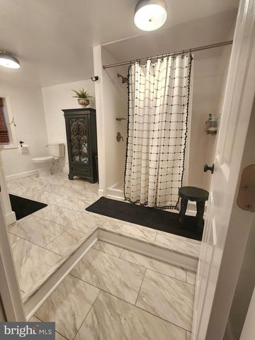 14464 LIPSCOMB HILL LN, Milford, VA 22514