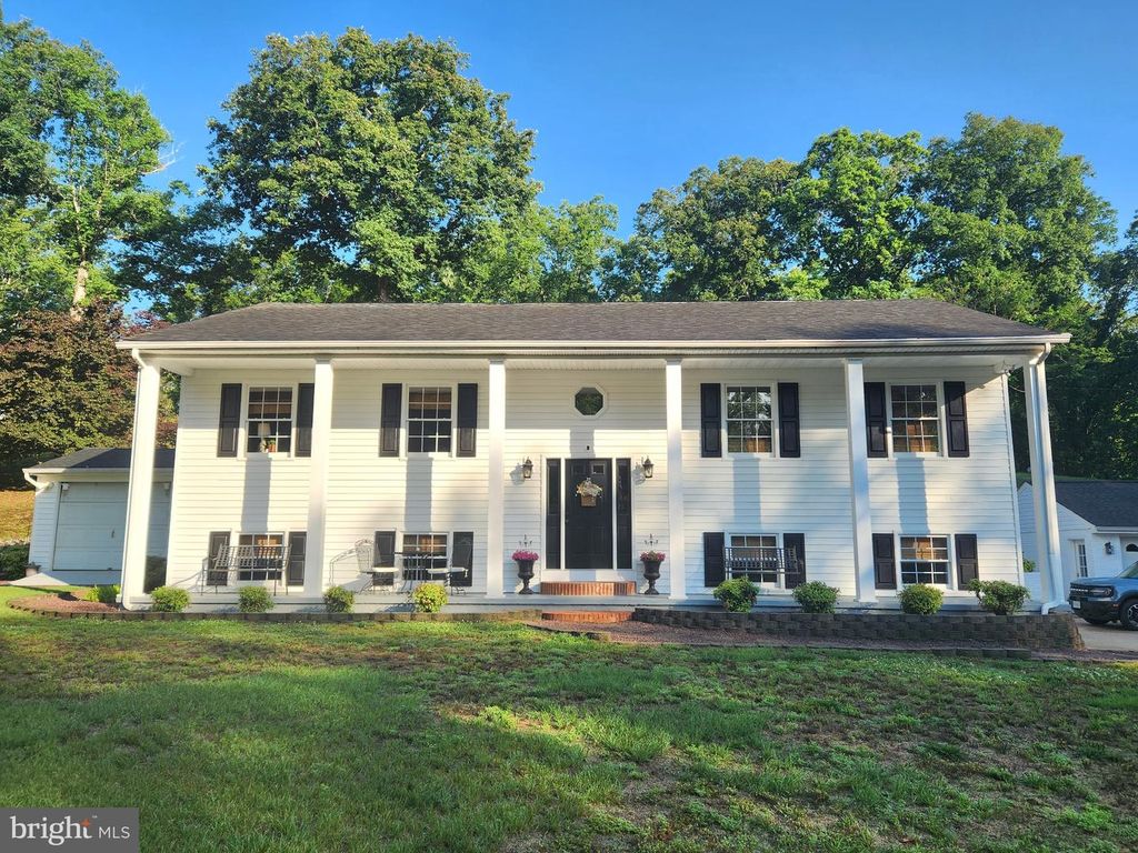 14464 LIPSCOMB HILL LN, Milford, VA 22514