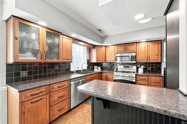1232 Willowind Trail, Fort Wayne, IN 46845
