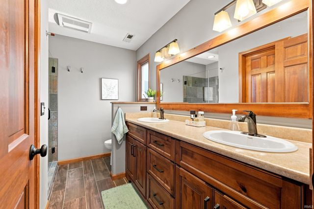 1232 Willowind Trail, Fort Wayne, IN 46845