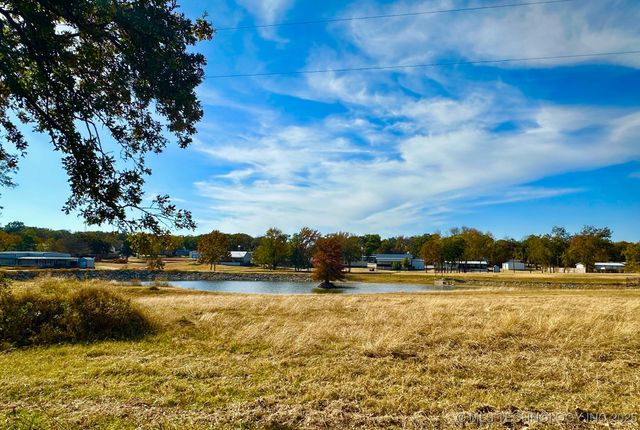 4605 Skiver Lane, Kingston, OK 73439