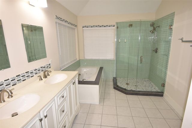 7910 Park Hollow Court, Houston, TX 77095