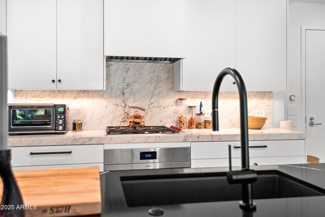 7167 E RANCHO VISTA Drive 3002, Scottsdale, AZ 85251