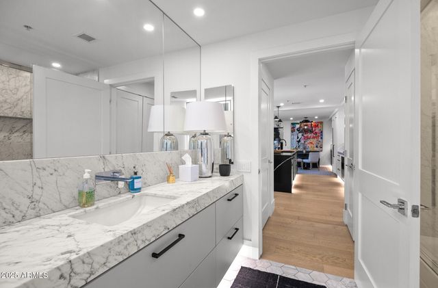 7167 E RANCHO VISTA Drive 3002, Scottsdale, AZ 85251