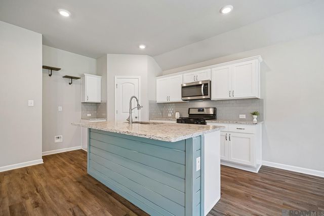13048 Fowler Dr, Denham Springs, LA 70706