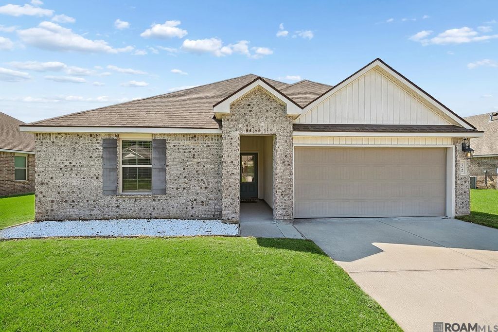 13048 Fowler Dr, Denham Springs, LA 70706