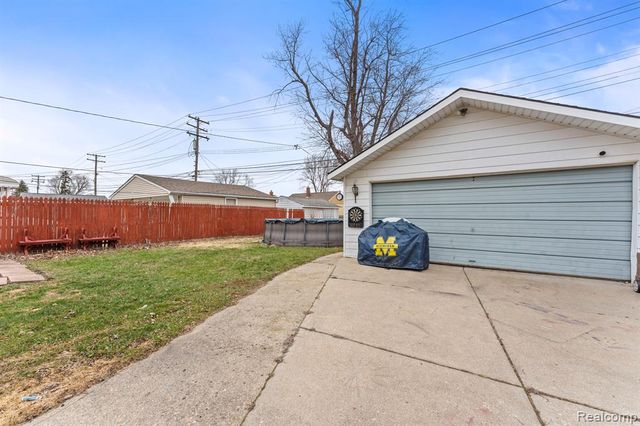 13656 Ward Street, Southgate, MI 48195