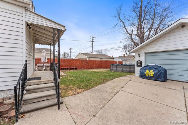 13656 Ward Street, Southgate, MI 48195