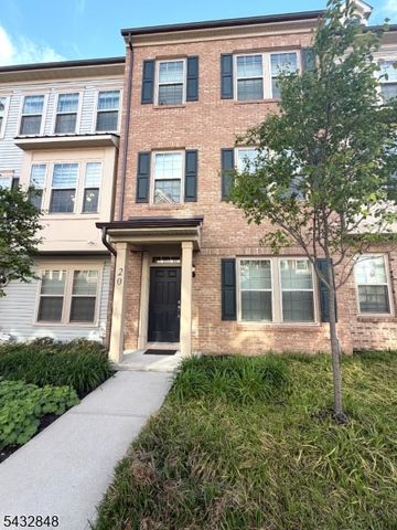 20 Gala Ct, Livingston Twp., NJ 07039