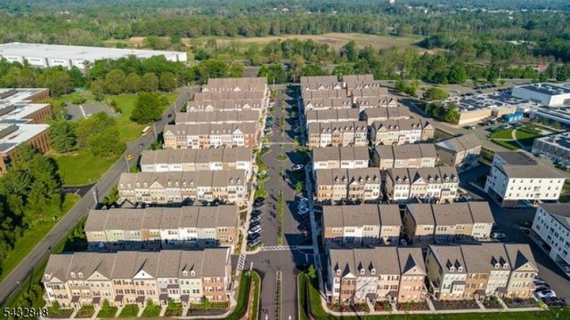 20 Gala Ct, Livingston Twp., NJ 07039