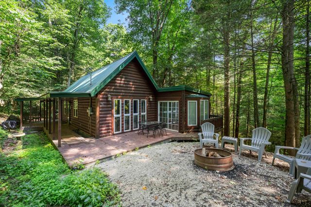 3556 Right Fork Fixer Road, Zoe, KY 41397